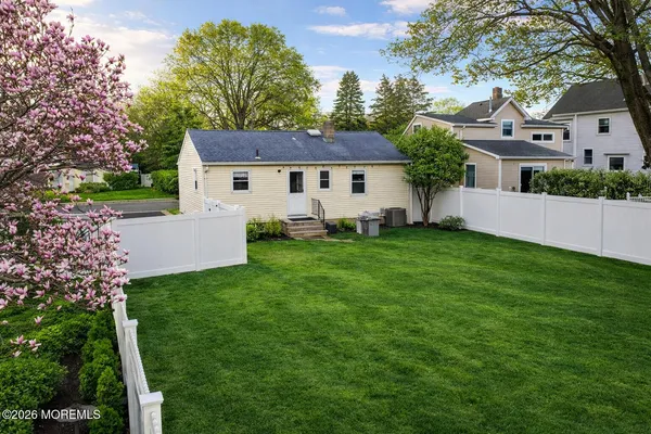 $3,975 | 32 Lake Avenue, Fair Haven, NJ 07704