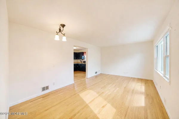 $3,975 | 32 Lake Avenue, Fair Haven, NJ 07704