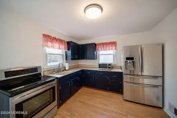 $3,975 | 32 Lake Avenue, Fair Haven, NJ 07704