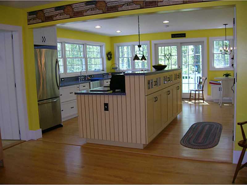398 Ten Rod Road Exeter, RI 02822 - Photo 4 of 23 Kitchen.