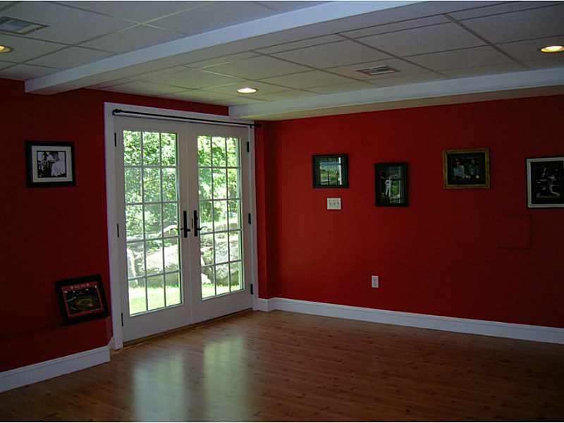398 Ten Rod Road Exeter, RI 02822 - Photo 8 of 23 Bonus Room.