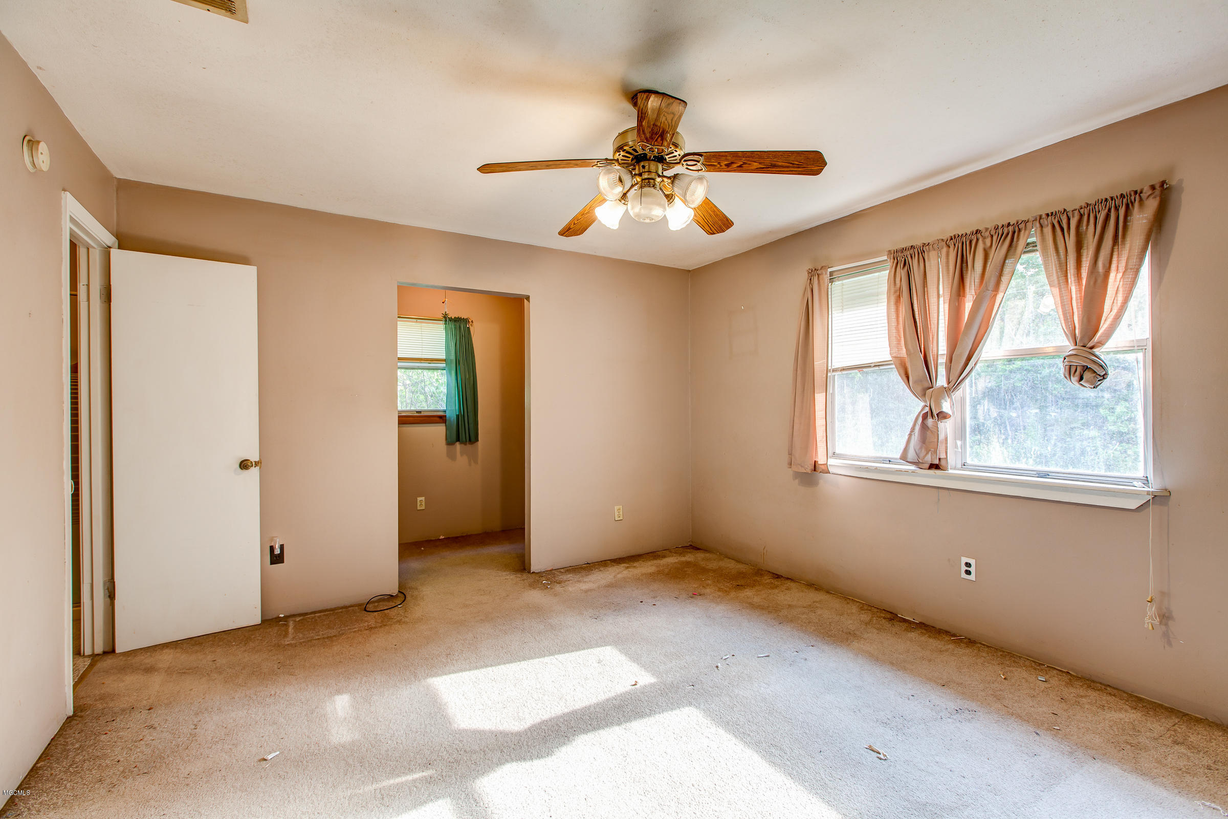 1237 A Roys Road Gautier, MS 39553 - Photo 4 of 37 1237Roys-3
