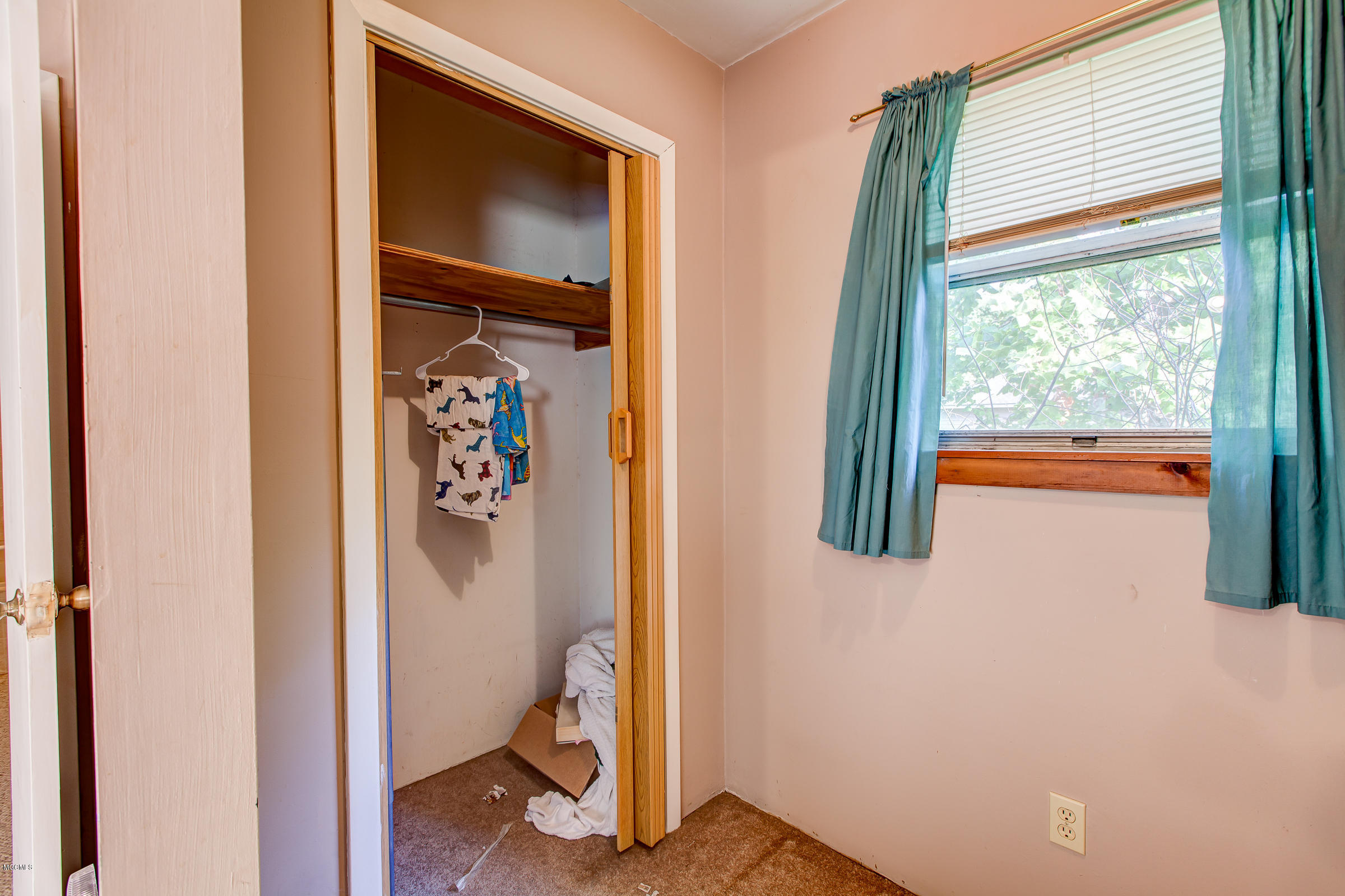 1237 A Roys Road Gautier, MS 39553 - Photo 6 of 37 1237Roys-5