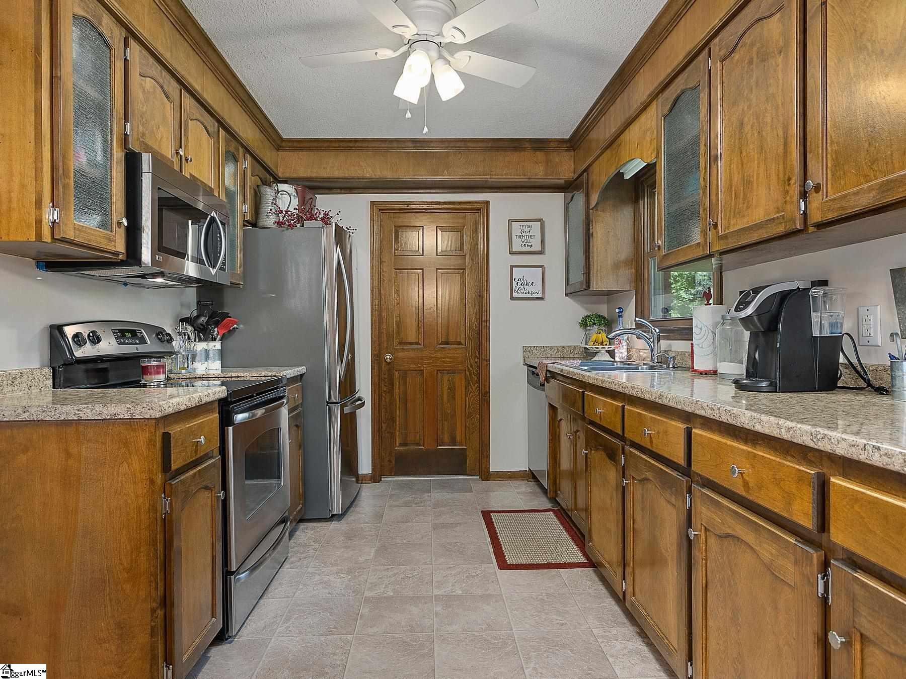 104 Castleford Road Moore, SC 29369 - Photo 11 of 36 Gallery Image 11