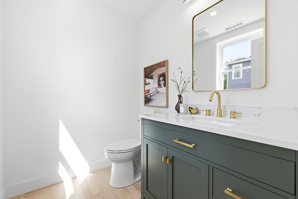 30 Emerald Road Nahant, MA 01908 - Photo 11 of 23