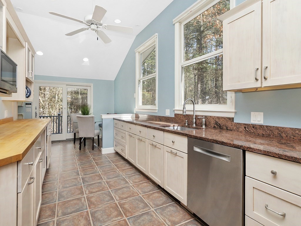 76 Pine Brook Road Carlisle, MA 01741 - Photo 4 of 18