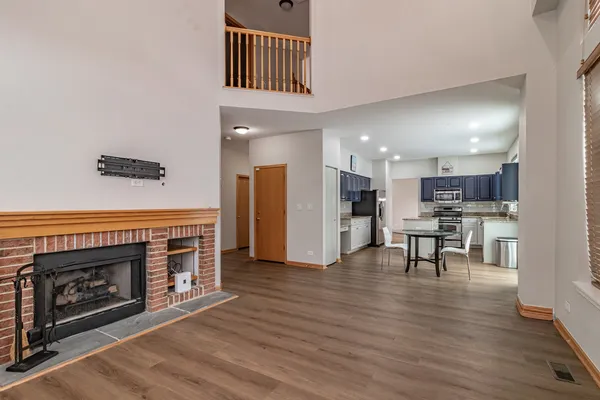 $4,100 | 276 Pembrook Lane, Mundelein, IL 60060