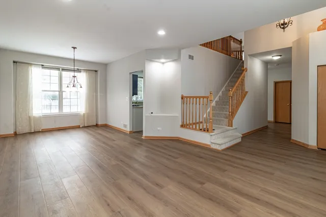 $4,100 | 276 Pembrook Lane, Mundelein, IL 60060