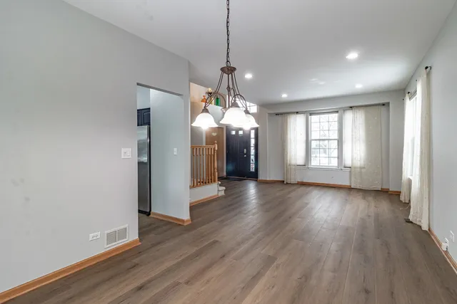 $4,100 | 276 Pembrook Lane, Mundelein, IL 60060