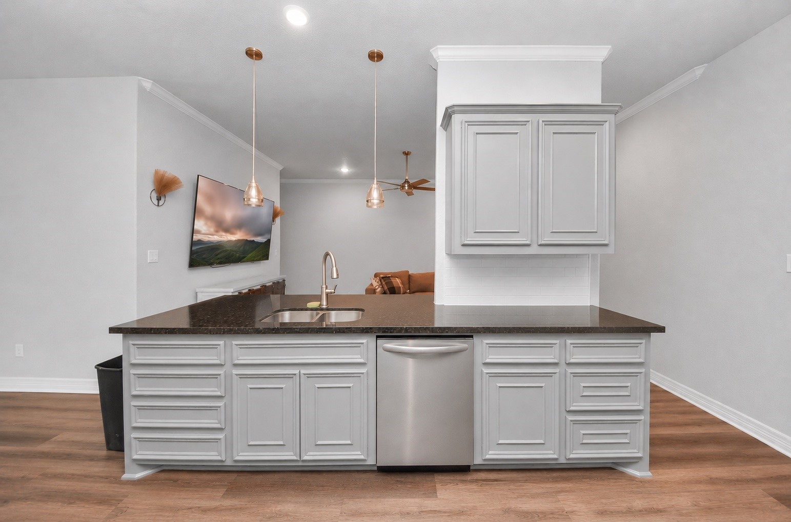 1023 South Anderson Street Angleton, TX 77515 - Photo 8 of 24 Kitchen