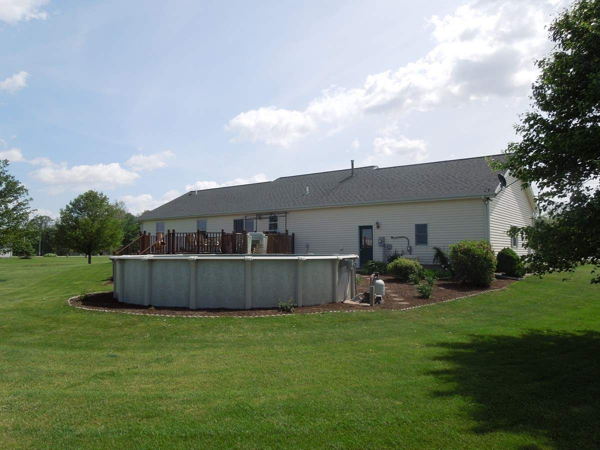 10810 State Rte 101 Monroeville, IN 46773 - Photo 3 of 25