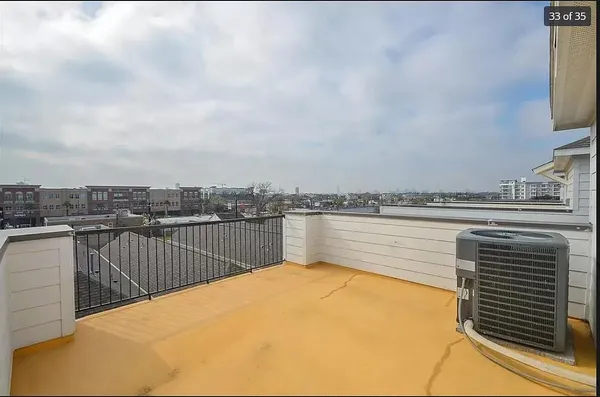 $3,000 | 4609 Nett Street, Unit A, Houston, TX 77007