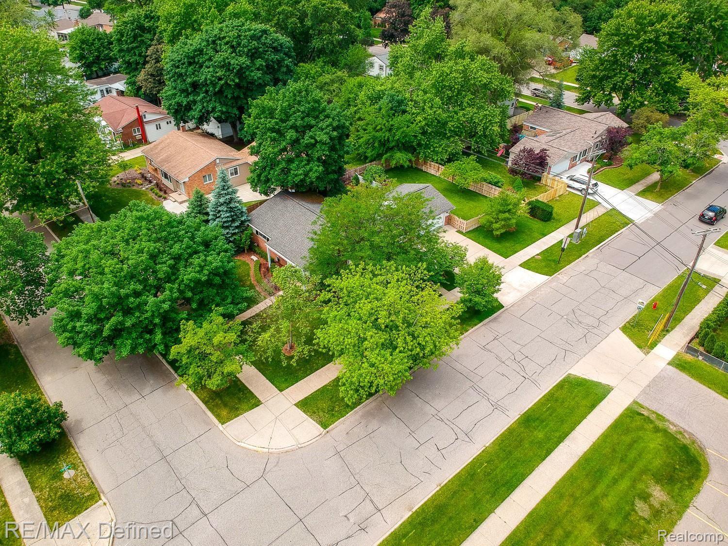 228 North Hill Circle Rochester, MI 48307 - Photo 40 of 43 228 N Hill Cir (27).jpg