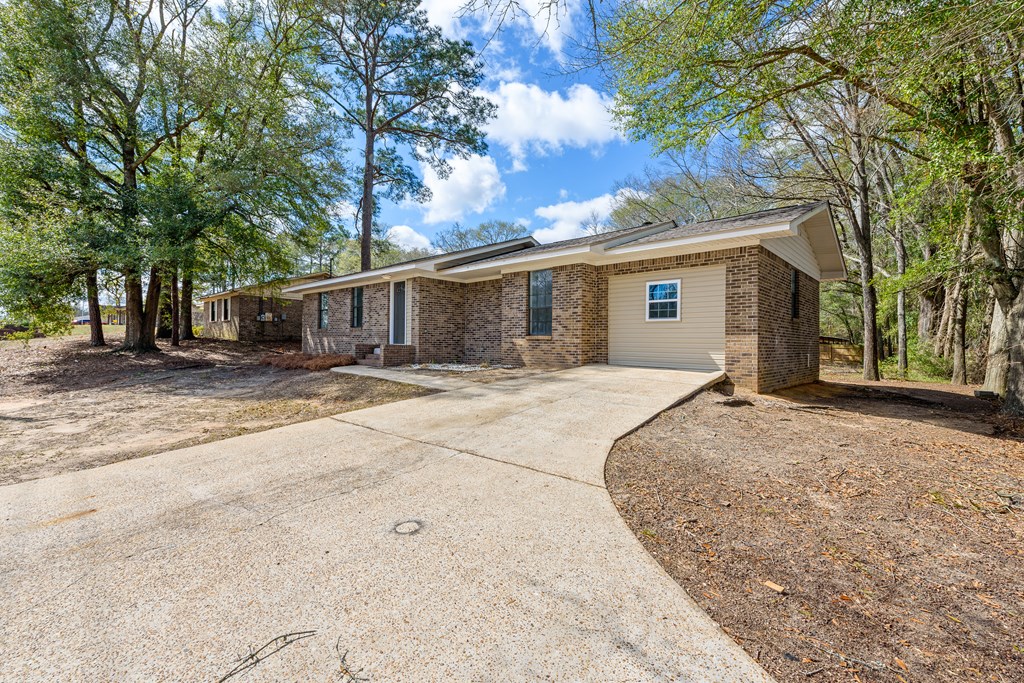 1451 Shellfield Road Enterprise, AL 36330 - Photo 2 of 34