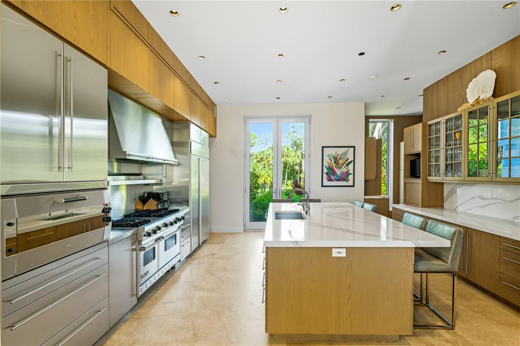 3315 Bay Shore Road Sarasota, FL 34234 - Photo 32 of 96