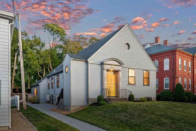 $1,299,000 | 132 Elm Street, Marblehead, MA 01945