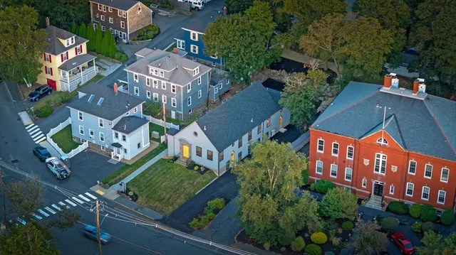 $1,299,000 | 132 Elm Street, Marblehead, MA 01945