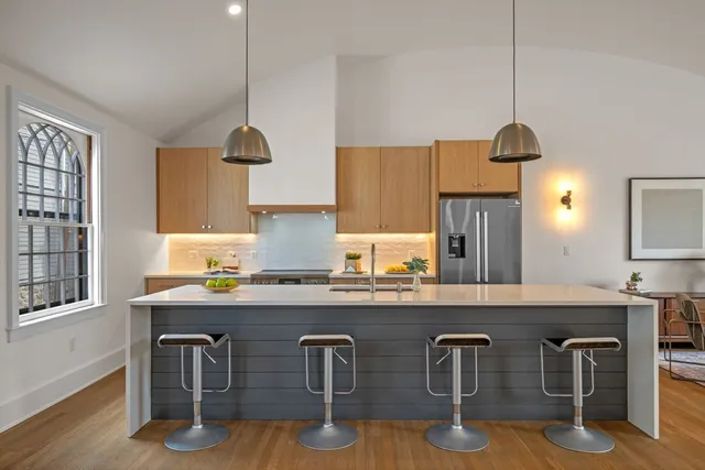 $1,299,000 | 132 Elm Street, Marblehead, MA 01945