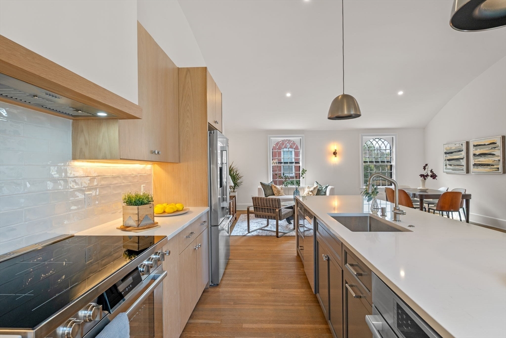 132 Elm Street Marblehead, MA 01945 - Photo 10 of 36