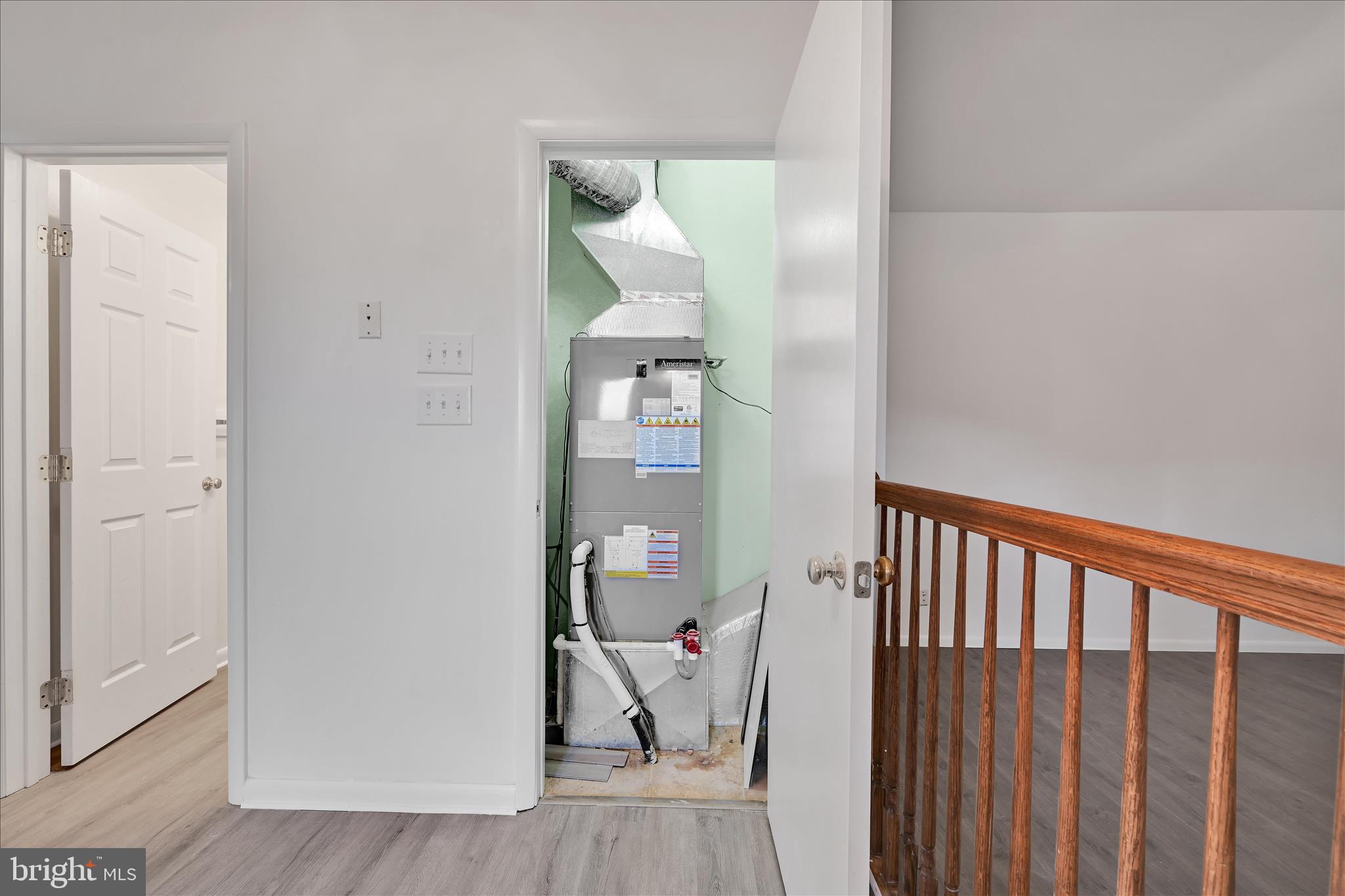 709 Hill Road, Unit 7 Wernersville, PA 19565 - Photo 21 of 24 a view of a hallway with a dining room