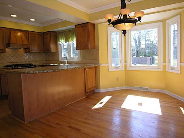 2351 Lane Road Columbus, OH 43220 - Photo 8 of 23