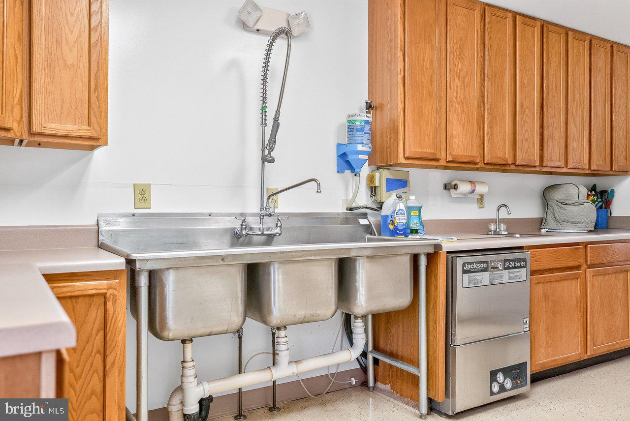 204 Gambill Road Franklin, WV 26807 - Photo 6 of 44 Gallery Image 6