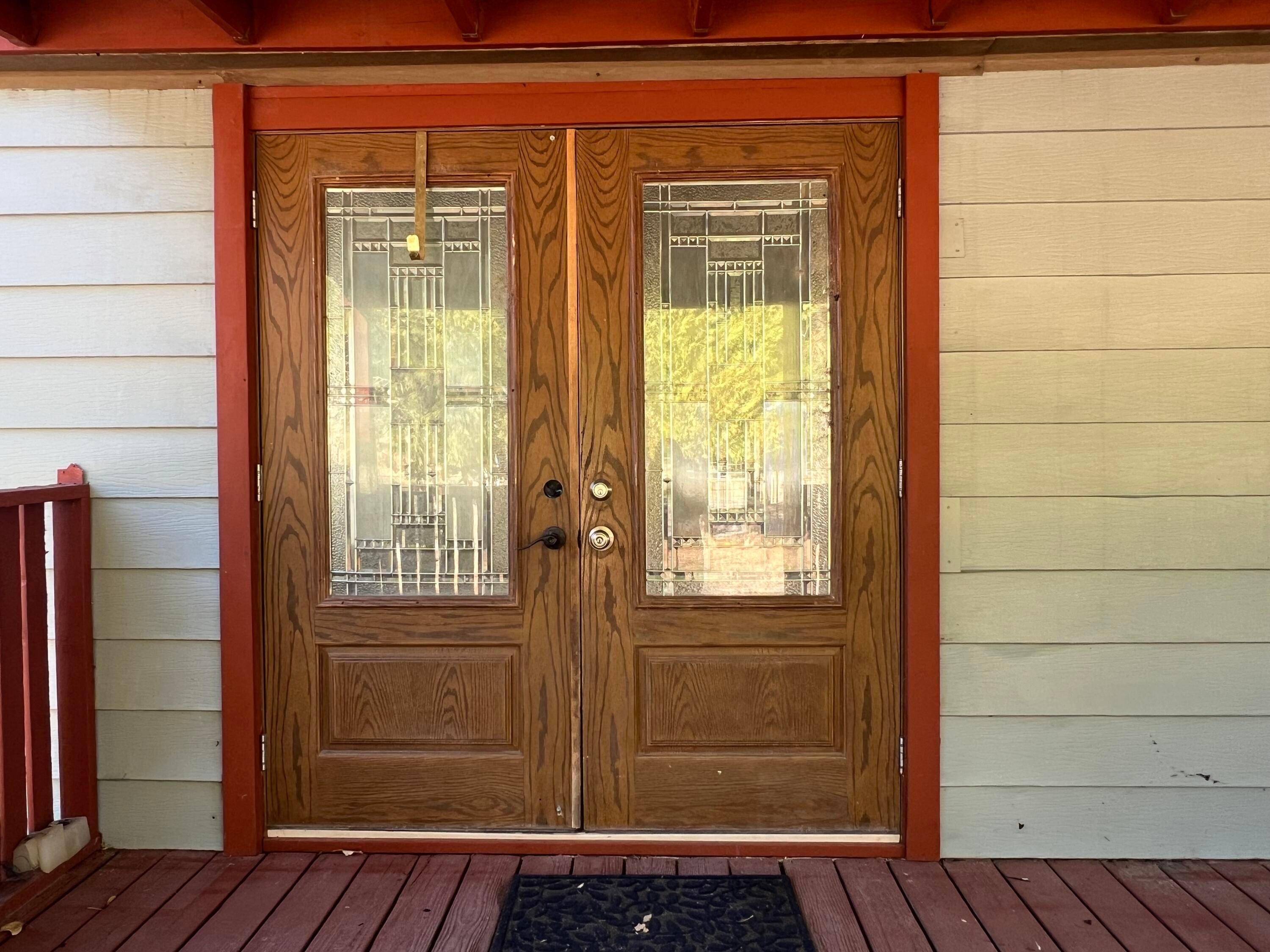 9728 Ben Kerns Road Klamath Falls, OR 97601 - Photo 3 of 58 Front Door