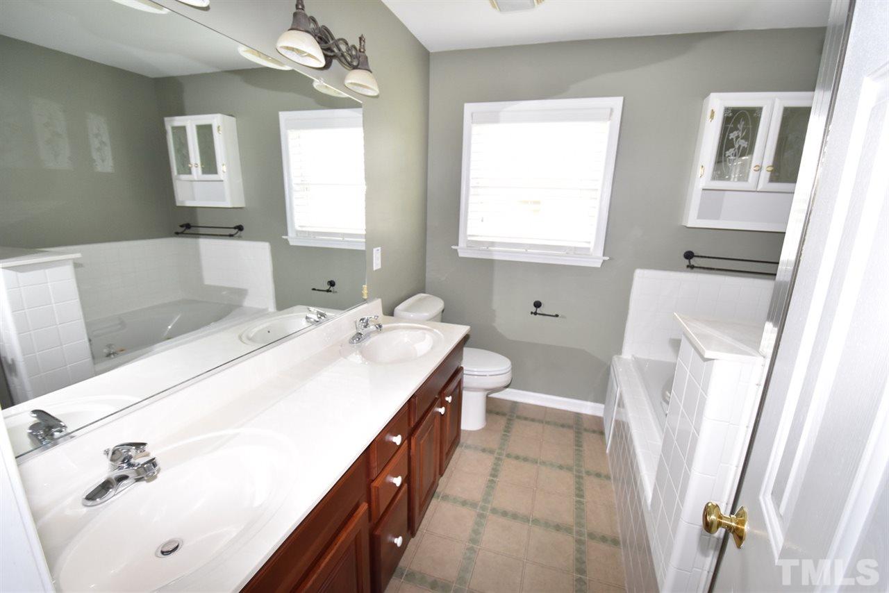 1812 Hanford Hills Road Graham, NC 27253 - Photo 14 of 22 Gallery Image 14