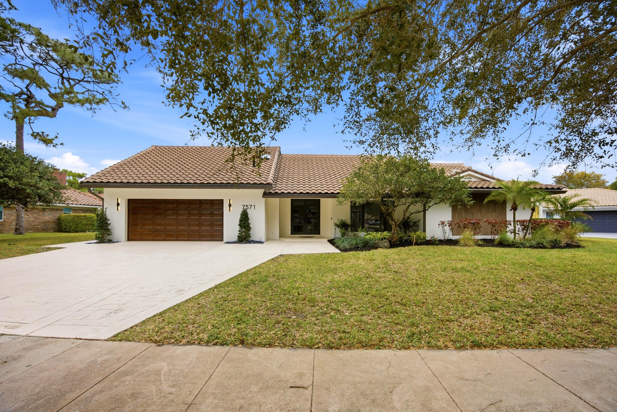 7571 Estrella Circle Boca Raton, FL 33433 - Photo 2 of 65 Front Day