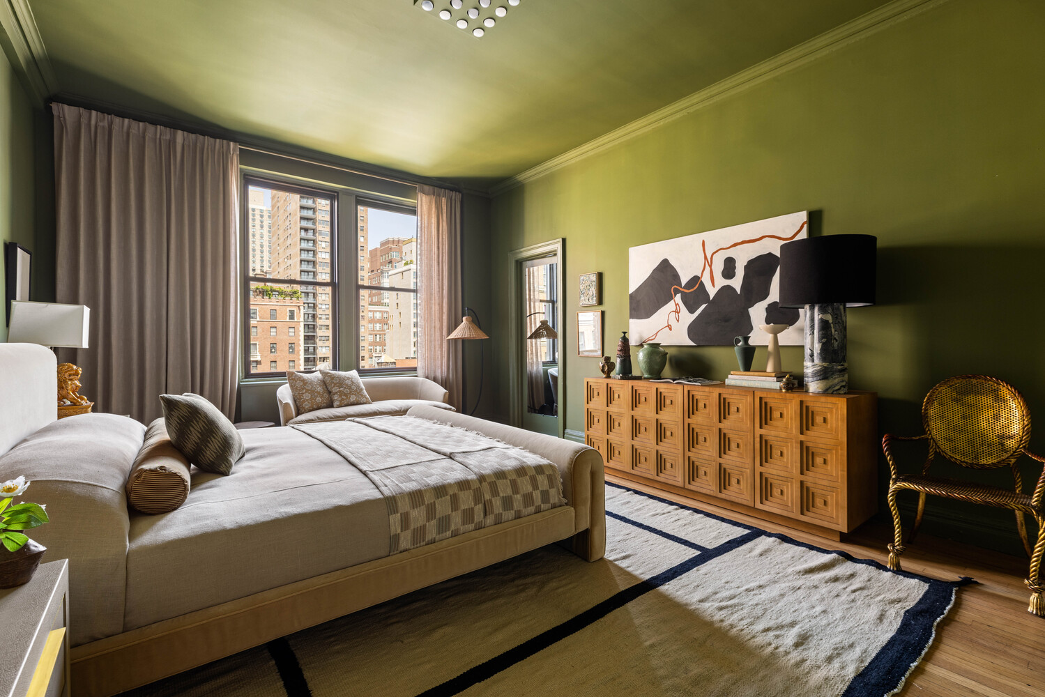 993 Park Avenue, Unit 11A Manhattan, NY 10028 - Photo 13 of 24 a bedroom with a bed and window