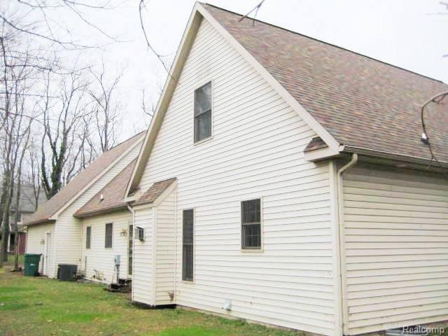 47079 Denton Road Belleville, MI 48111 - Photo 21 of 24 IMG_6800.JPG
