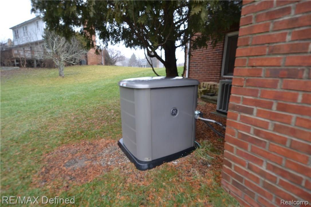 3166 Landview Drive Rochester, MI 48306 - Photo 66 of 66 DSC_0391.JPG