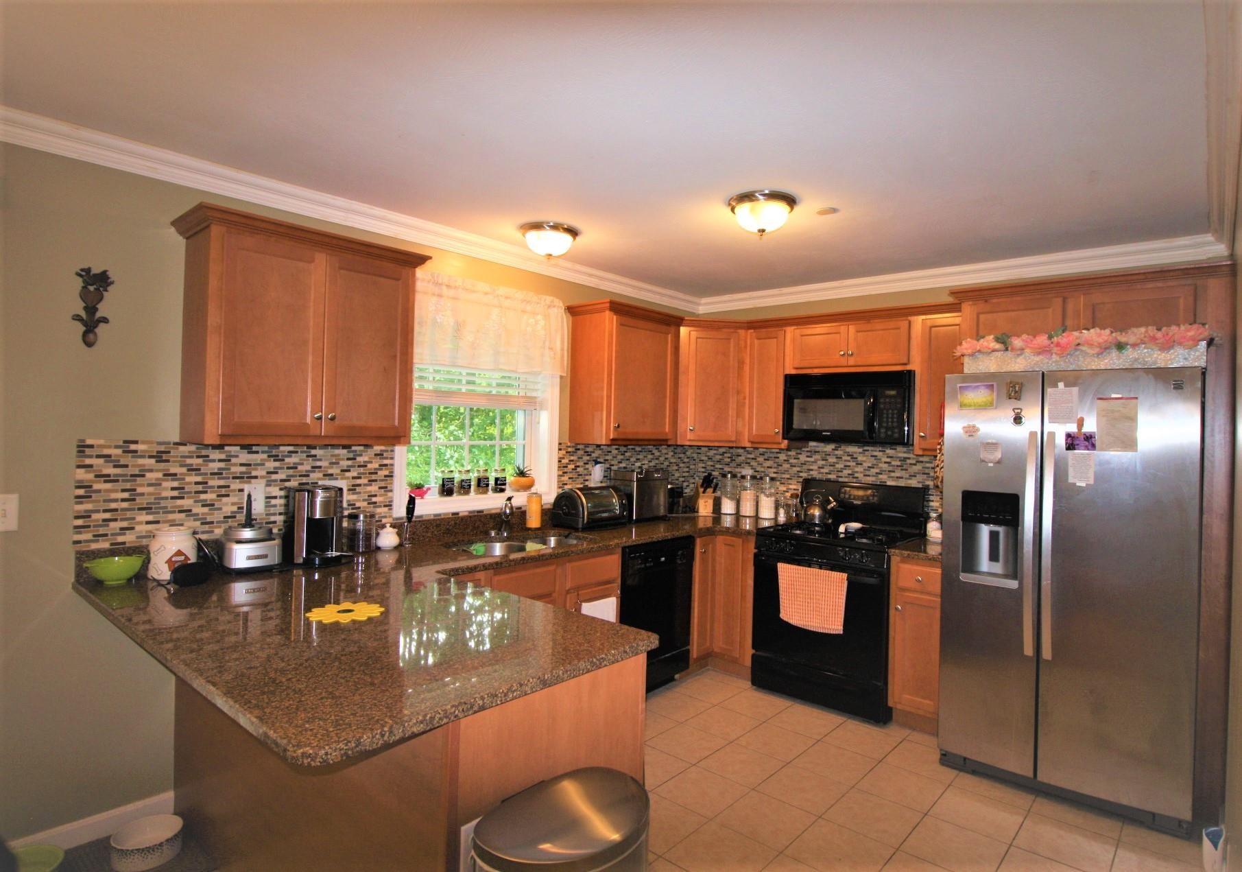 55 Windham Road, Unit B Hudson, NH 03051 - Photo 3 of 13
