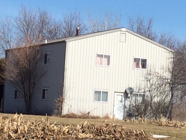 209.3-ac Monee Manhattan And Ridgeland Avenue Monee, IL 60449 - Photo 4 of 5 a backyard of a house