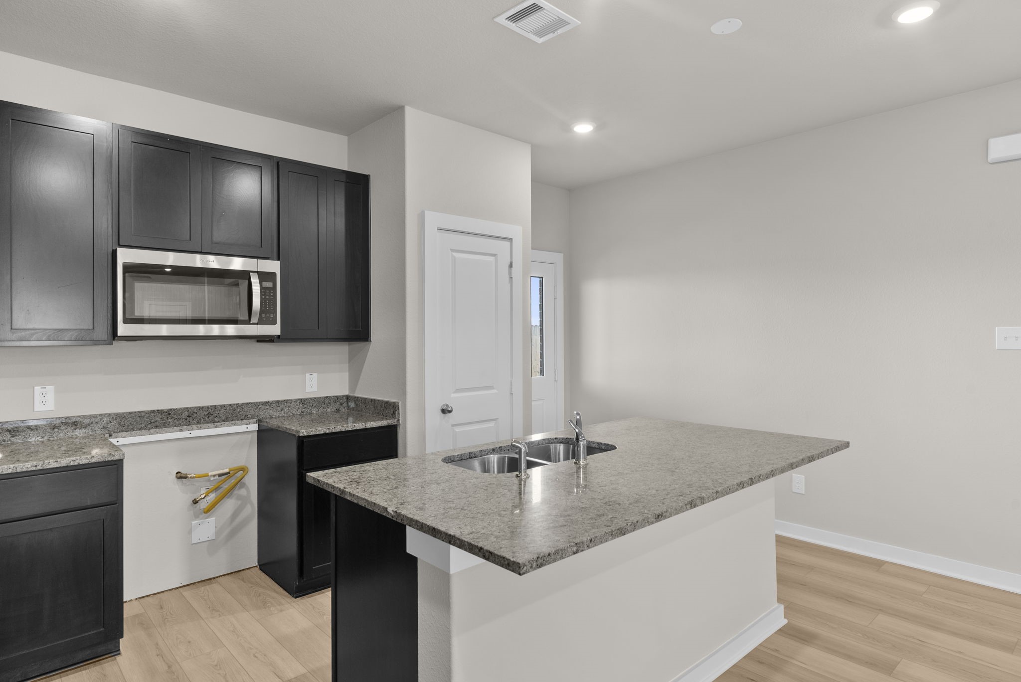 2907 Wind Cave Lane Rosharon, TX 77583 - Photo 5 of 23