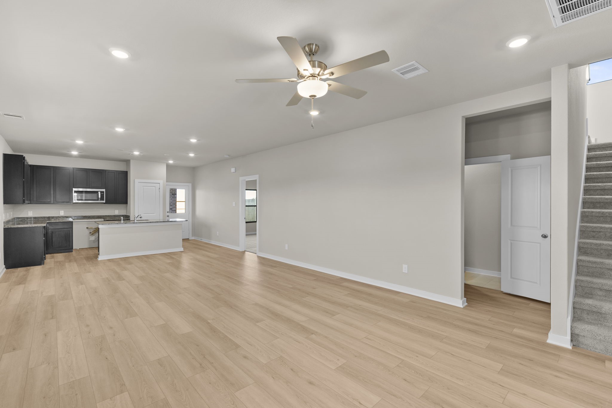 2907 Wind Cave Lane Rosharon, TX 77583 - Photo 9 of 23