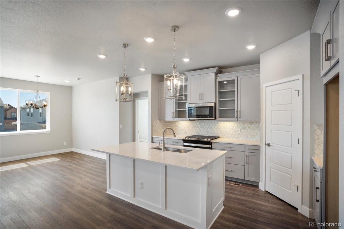 8236 Mount Harvard Road Littleton, CO 80125 - Photo 8 of 35 Gallery Image 8