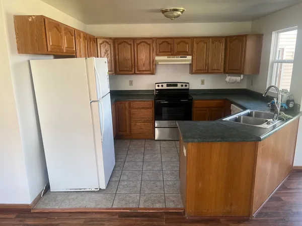 $2,000 | 2520 East Clark Street, Diamond, IL 60416