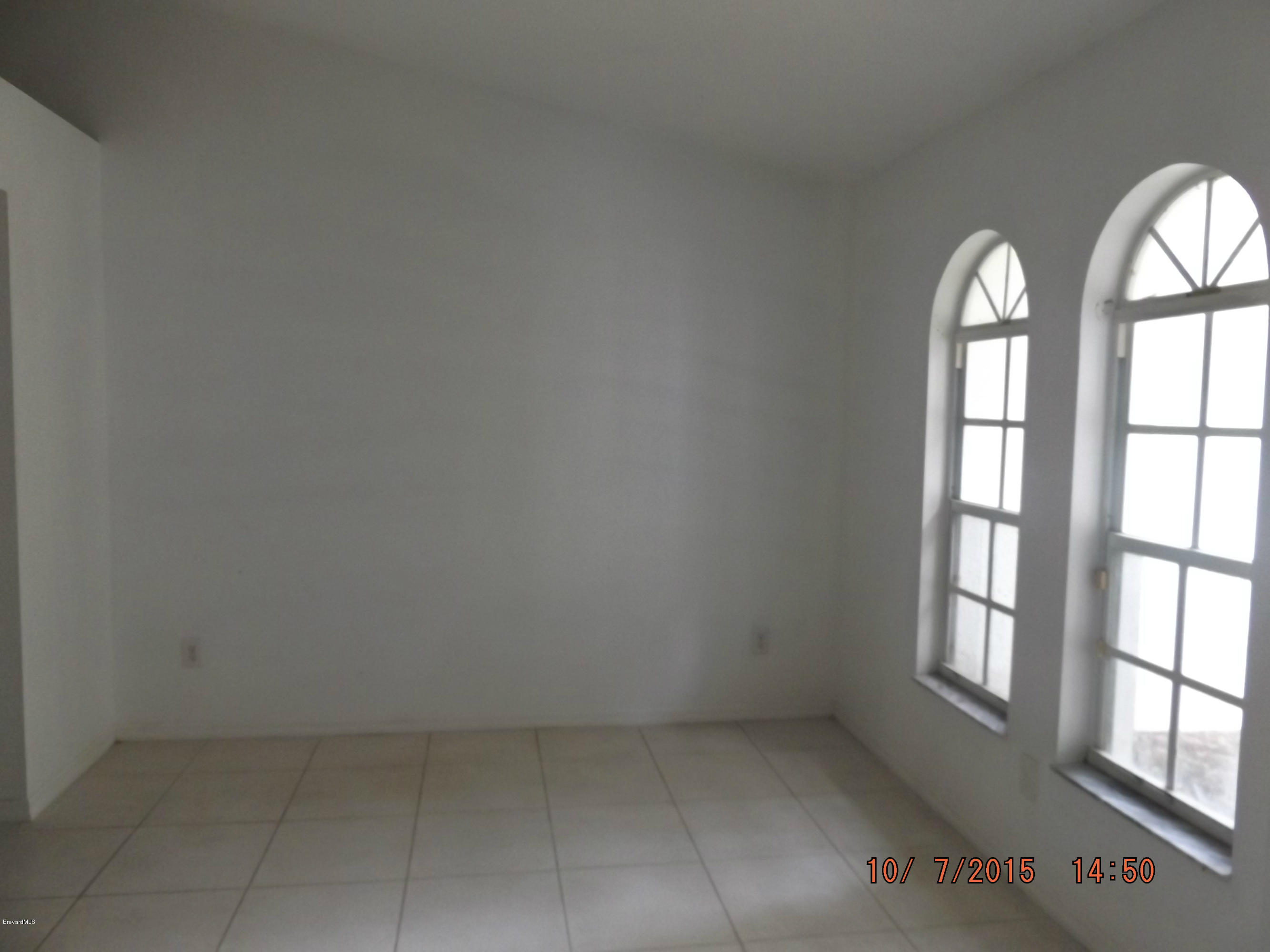 285 Northwest Valencia Road Melbourne, FL 32904 - Photo 3 of 15 DSCF8370