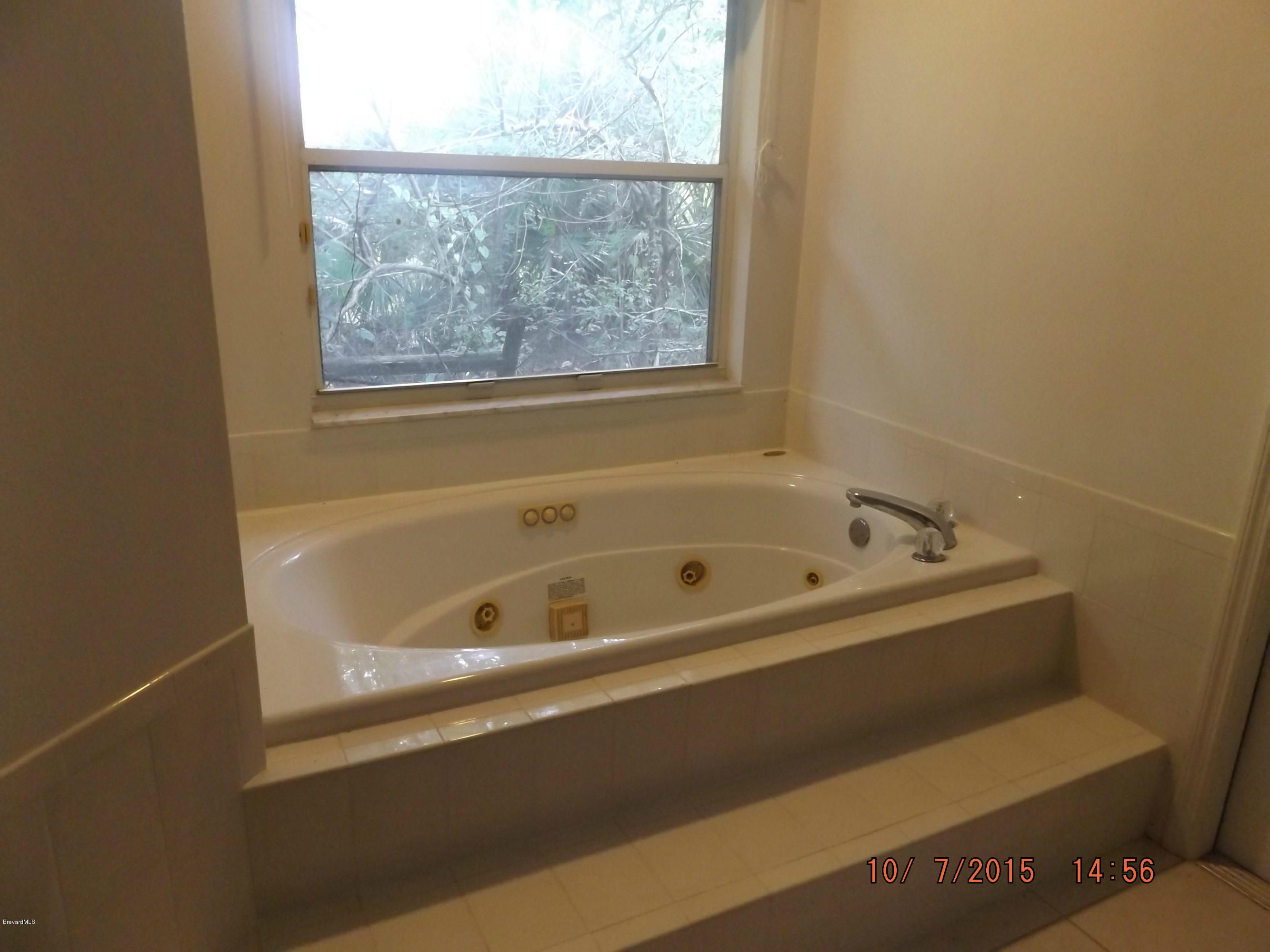 285 Northwest Valencia Road Melbourne, FL 32904 - Photo 9 of 15 DSCF8386
