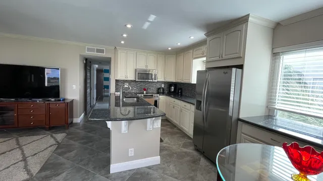 $2,100 | 510 Flanders P, Delray Beach, FL 33484