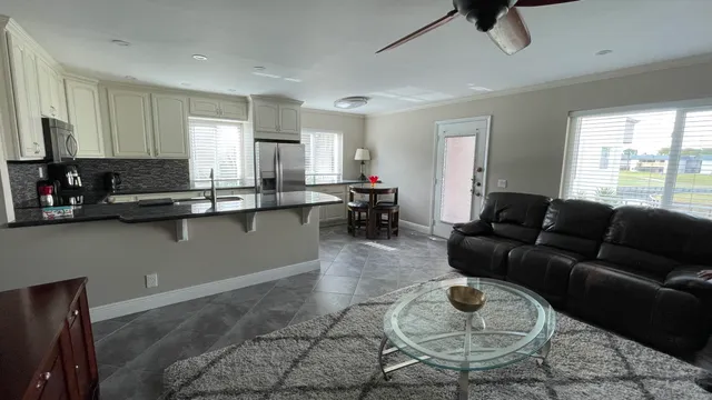 $2,100 | 510 Flanders P, Delray Beach, FL 33484