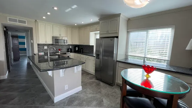 $2,100 | 510 Flanders P, Delray Beach, FL 33484