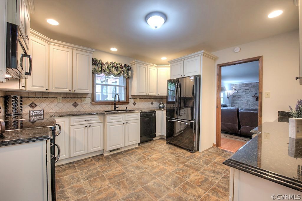 3921 Belspring Road Chester, VA 23831 - Photo 12 of 46
