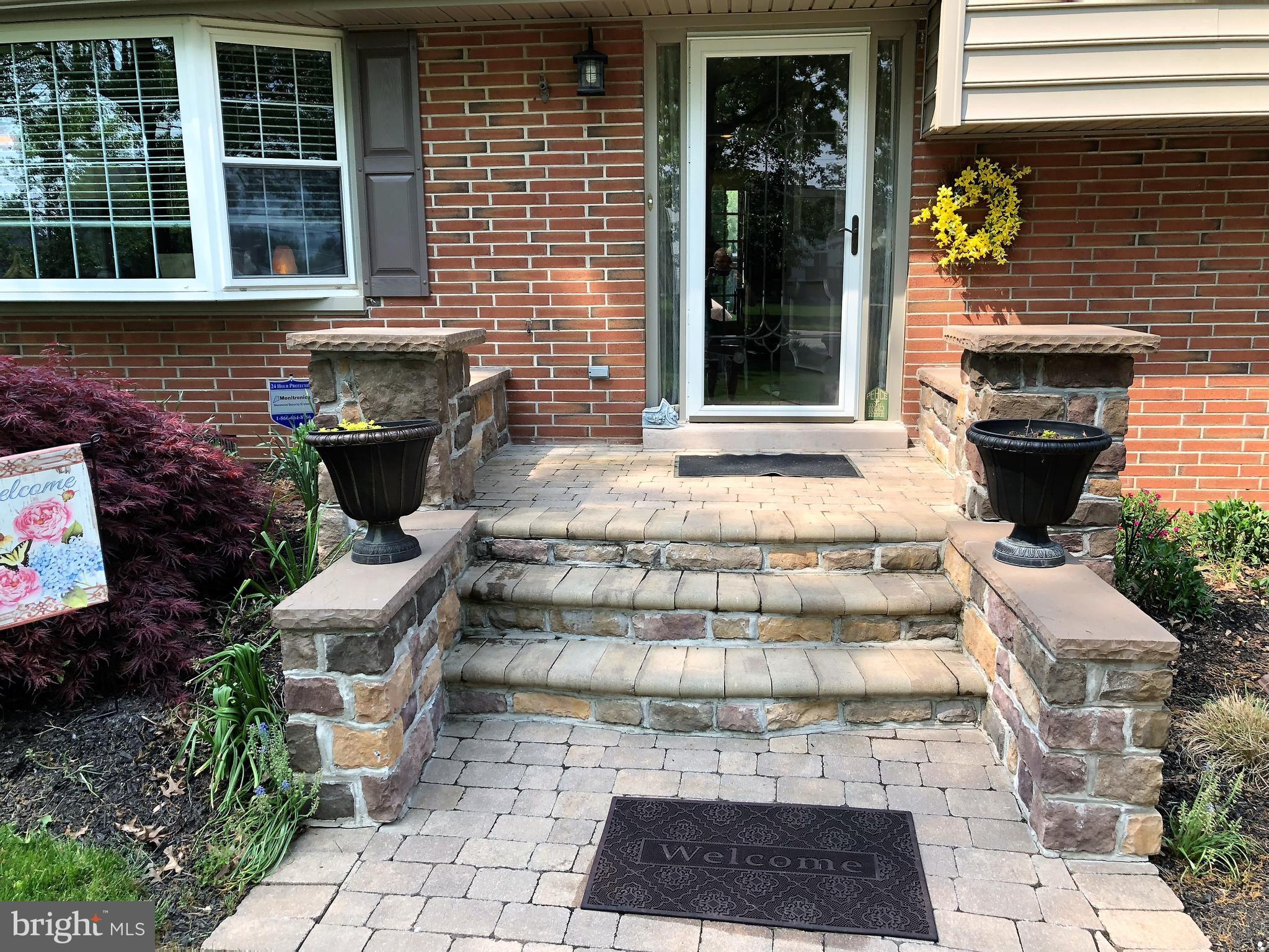 2075 Greenbriar Road York, PA 17404 - Photo 3 of 59 Gallery Image 3