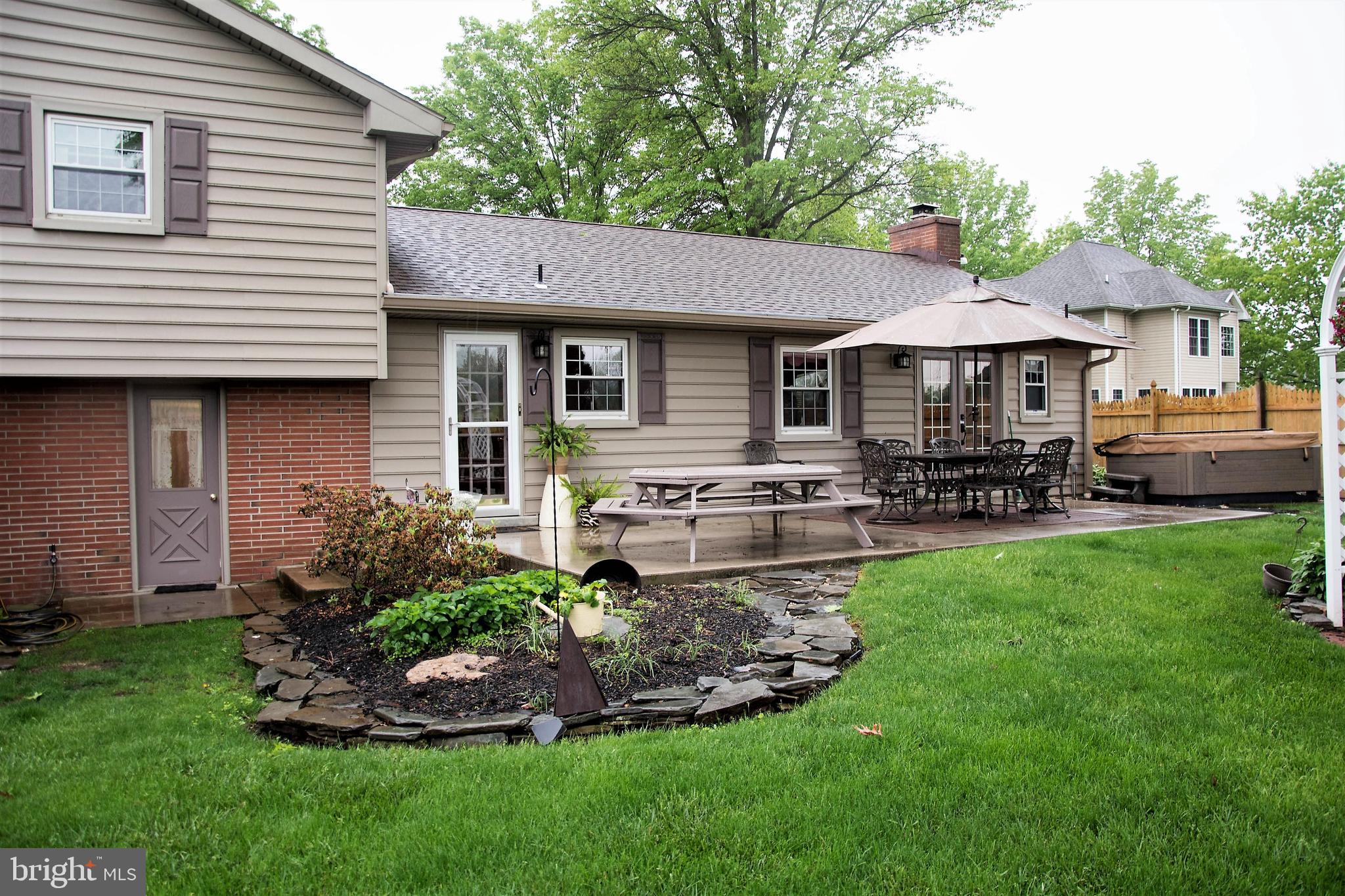 2075 Greenbriar Road York, PA 17404 - Photo 6 of 59 Gallery Image 6