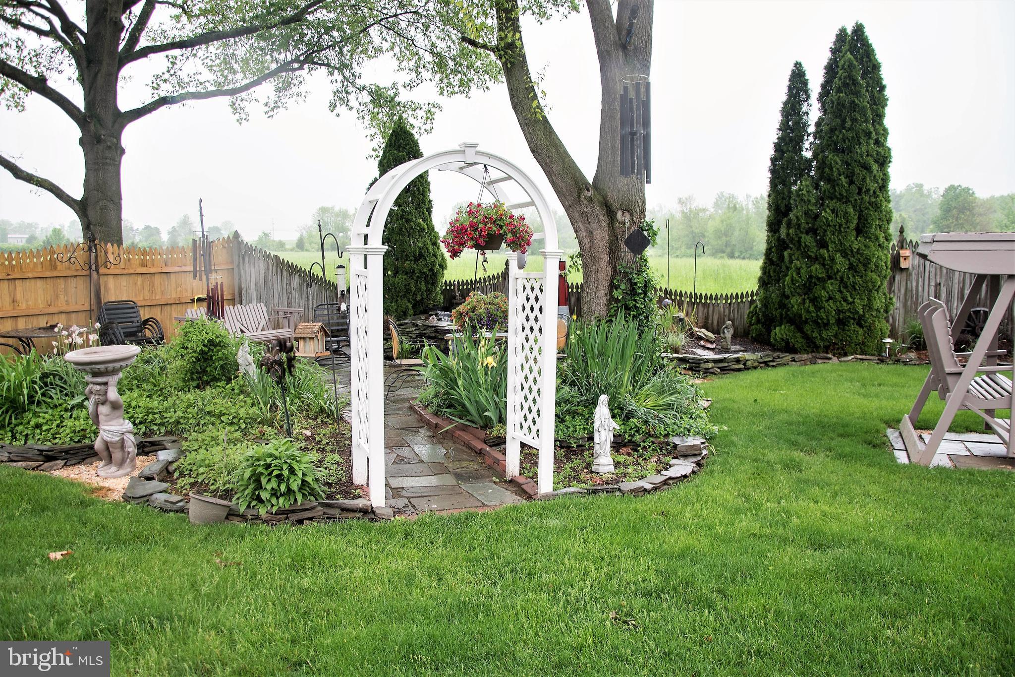 2075 Greenbriar Road York, PA 17404 - Photo 53 of 59 Gallery Image 53