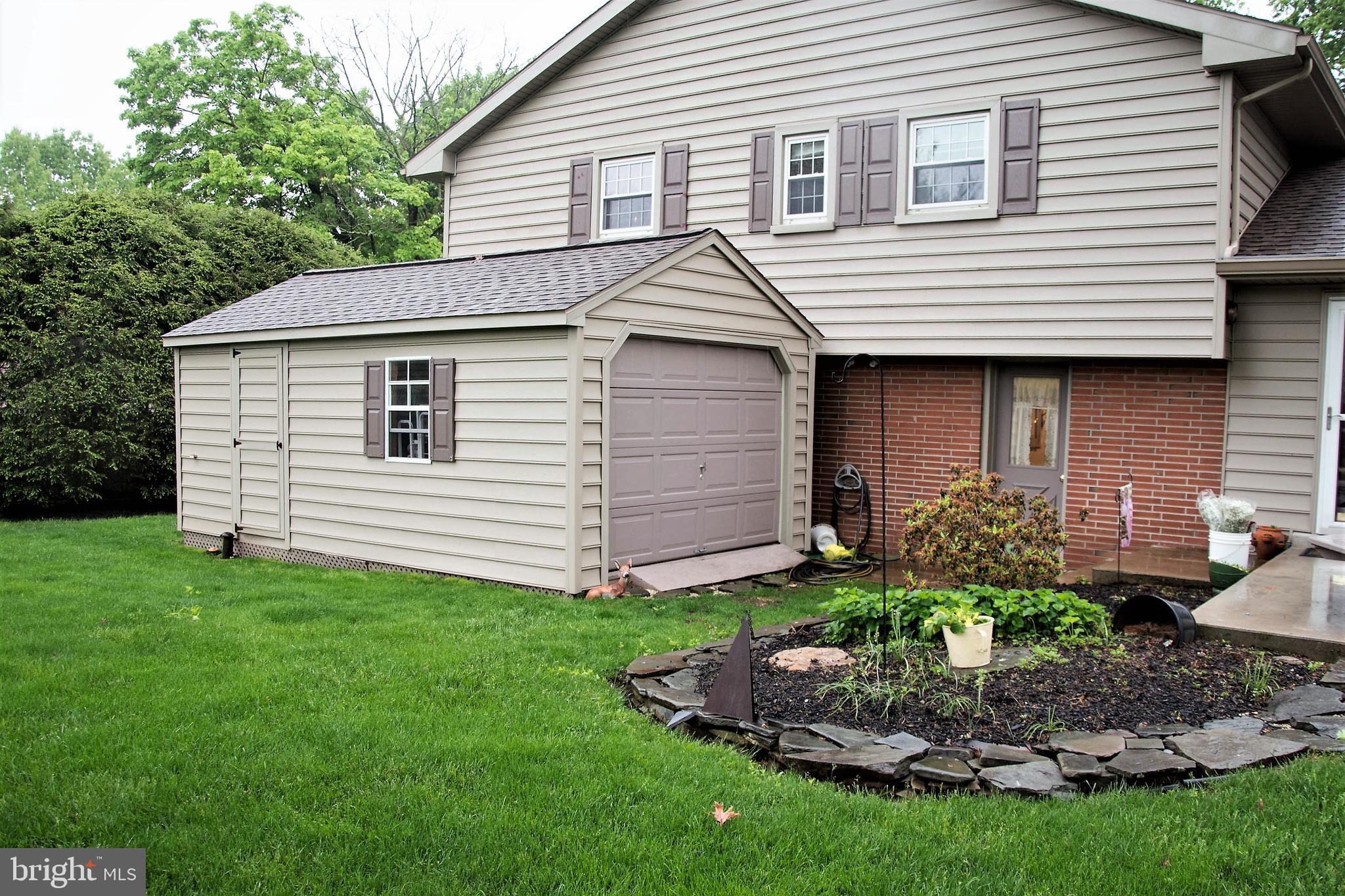 2075 Greenbriar Road York, PA 17404 - Photo 54 of 59 Gallery Image 54