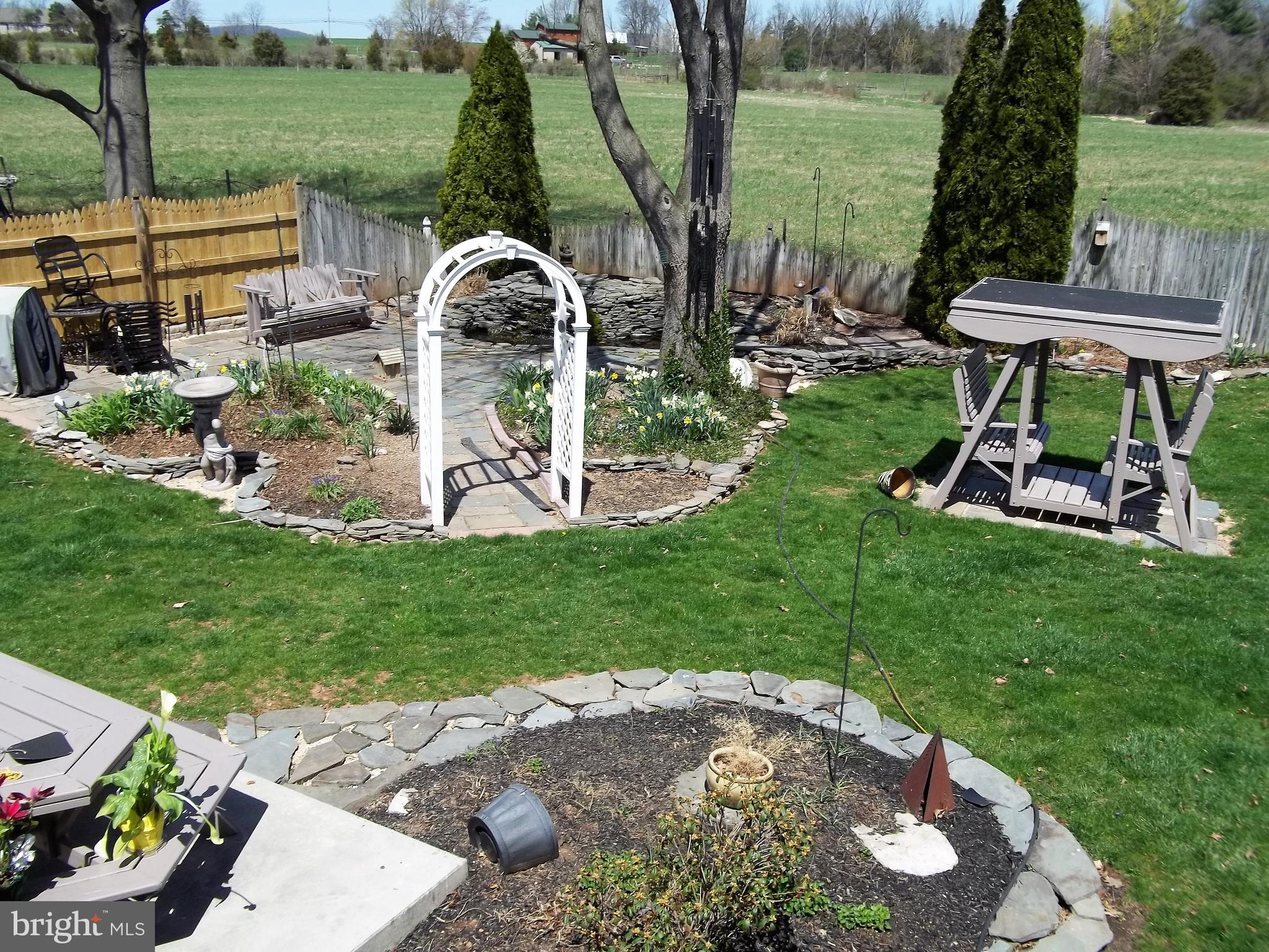 2075 Greenbriar Road York, PA 17404 - Photo 9 of 59 Gallery Image 9