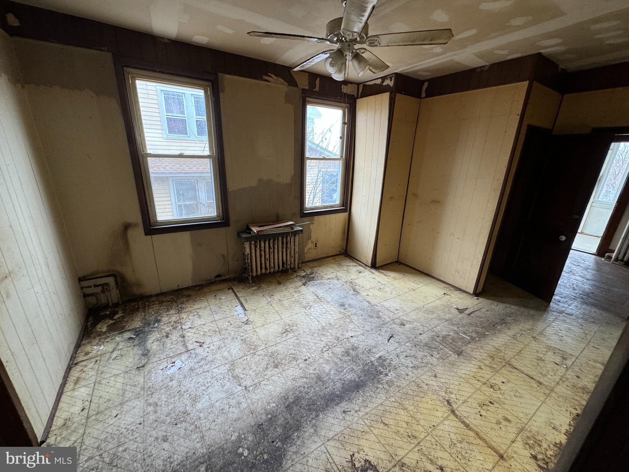 4422 Forest View Avenue Baltimore, MD 21206 - Photo 7 of 30